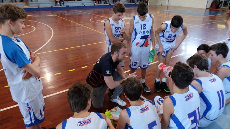 Kljub težavam vztrajajo