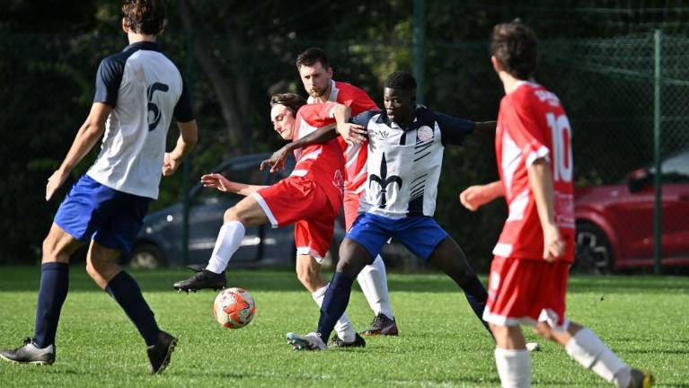 Športna nedelja: večina nogometašev na domačem