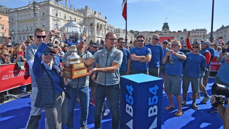 Zmagovalka Schmidt: »V 15-letni karieri najbolj navdušujoča regata«