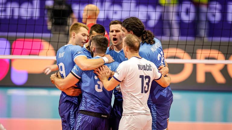 Slovenija v polfinalu EP