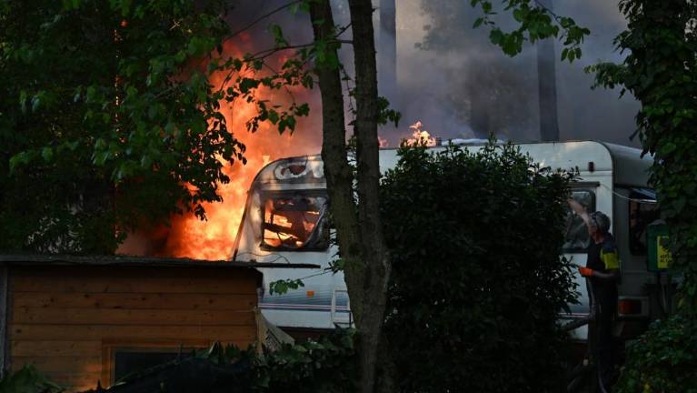 Eksplozije in požar v openskem kampu