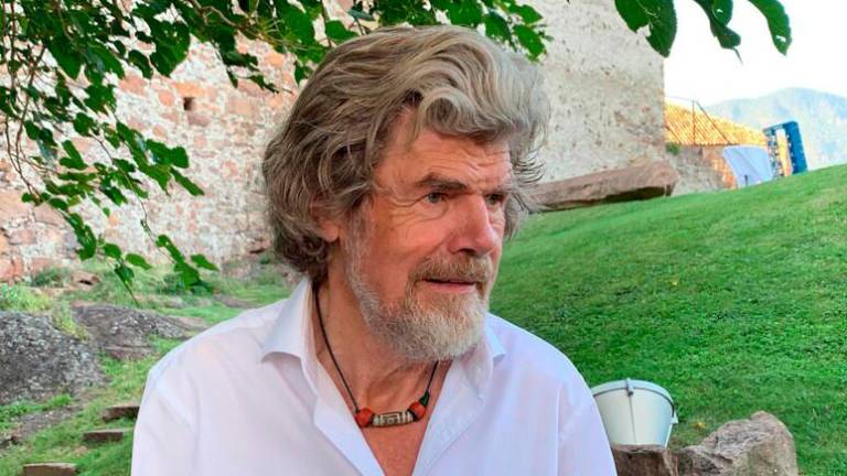 Reinhold Messner pri 82 letih znova na usodni gori (video)