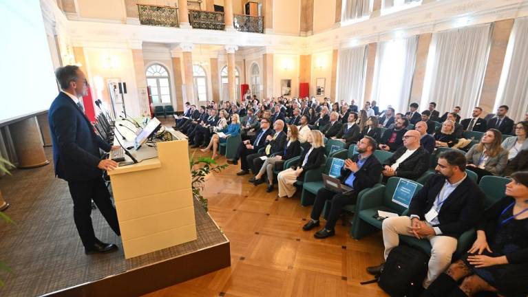 Kako ustvariti perspektive za mlade v zamejstvu?