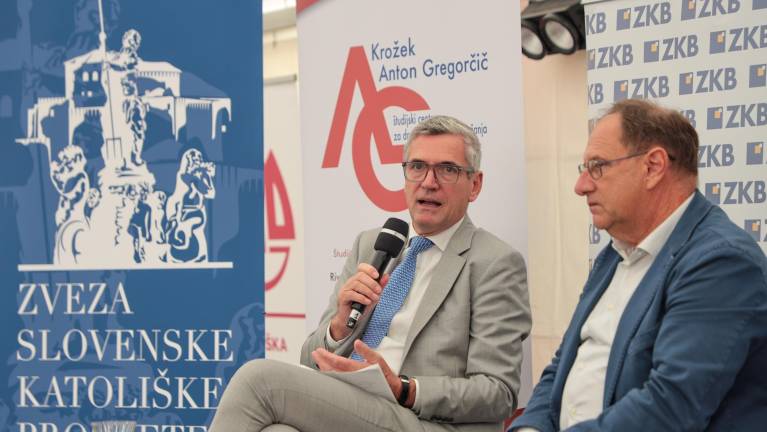 Velike kmetije za količino, male za dodano vrednost