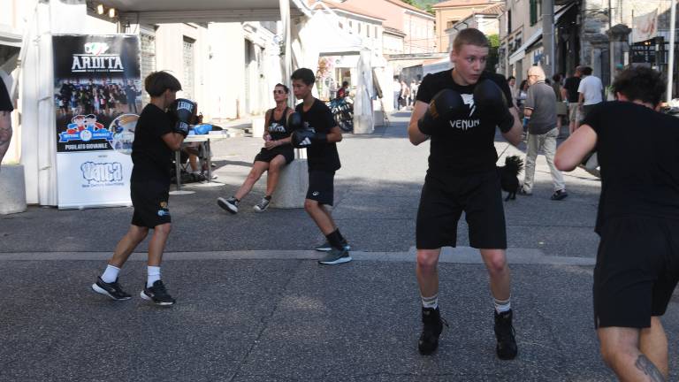 Na svetoivanskih ulicah so se pojavili mladi boksarji društva Ardita (foto Montenero)