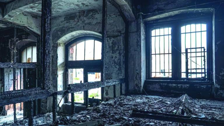 Kaj se skriva za požari v Starem pristanišču