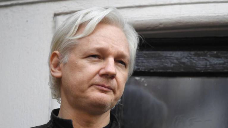 Britansko sodišče dovolilo izročitev Assangea v ZDA