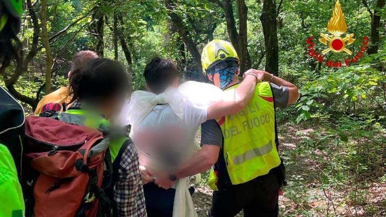 Na stezi med Peskom in Drago reševali mladega kolesarja