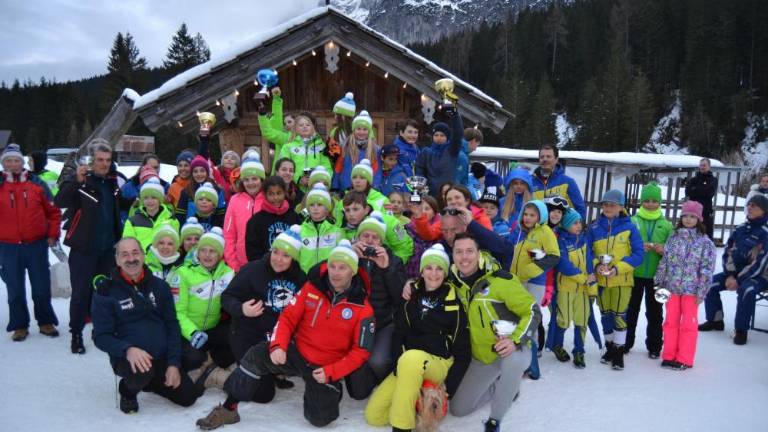 V nedeljo bodo okronali zamejska smučarska prvaka