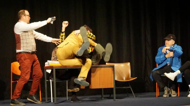 Ko sosedje ne najdejo skupnega jezika ...