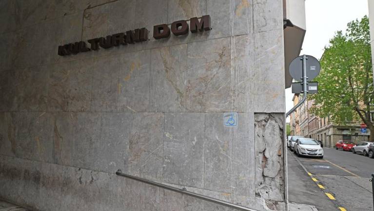 Vandali poškodovali Kulturni dom