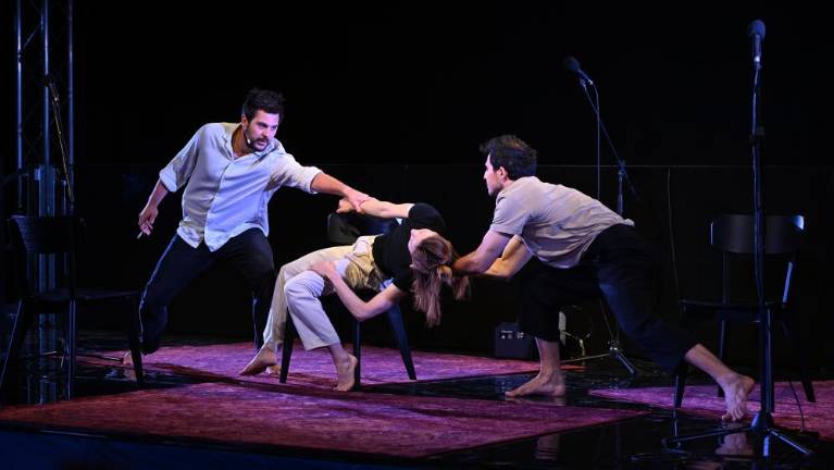 Predstava O snegu in ljubezni nagrajena na festivalu v Umagu