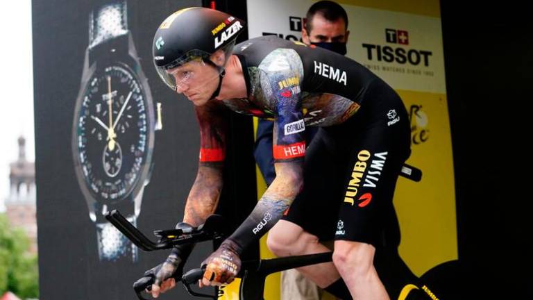 Rogličev sotekmovalec po hudi prometni nesreči v bolnišnici