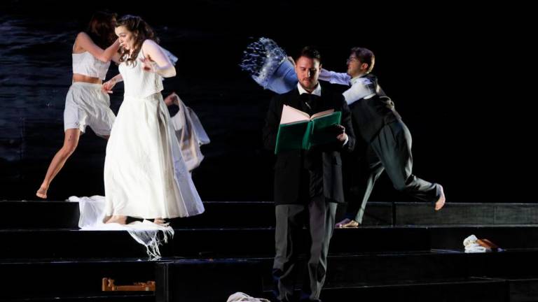 Zaživel lirični muzikal Besneče morje