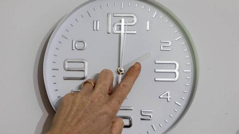 Ponoči bomo urine kazalce premaknili za eno uro nazaj