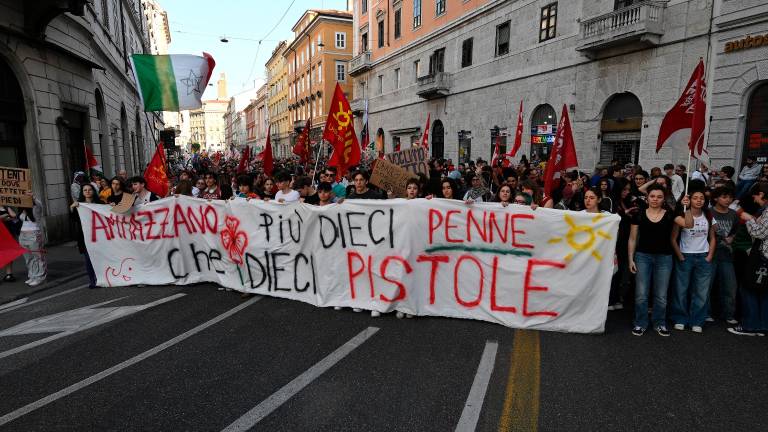 V Trstu 25. april zaznamovalo živahno proslavljanje