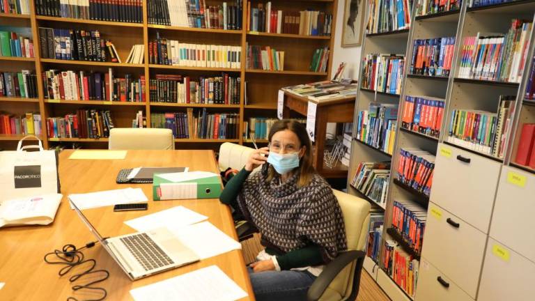 Knjižnice postopoma spet odpirajo vrata bralcem