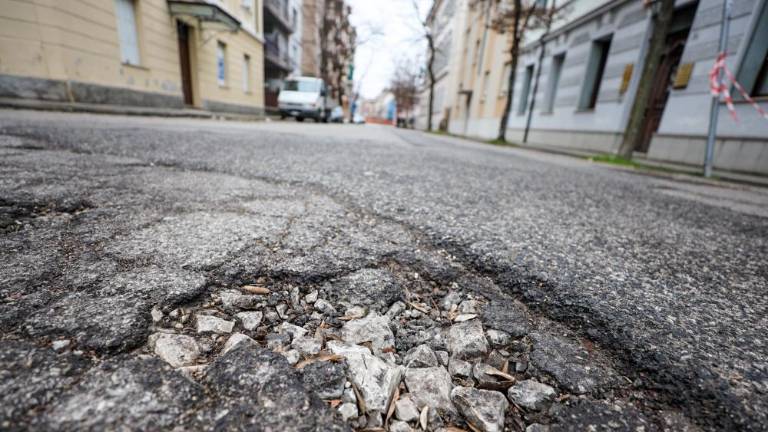 Dvaindvajset goriških ulic bo dobilo nov asfalt