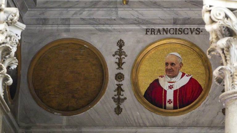 Vatikanist dvomi v uspeh kardinala brez močne pastoralne izkušnje