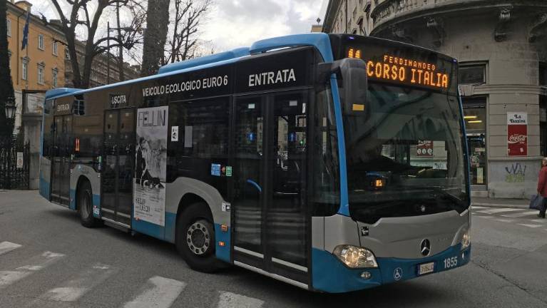 Vozovnice za avtobus in vlake v FJK se bodo podražile