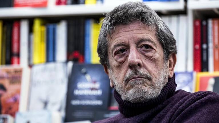 Umrl je novinar Andrea Purgatori