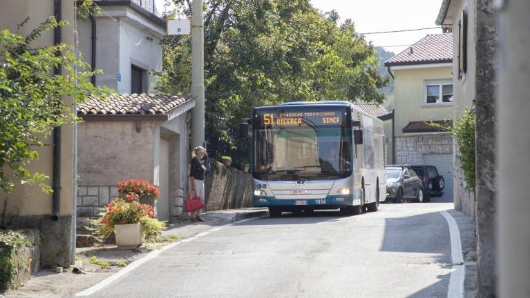 Avtobus št. 51 na klic
