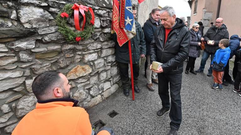 Deportiranim sovaščanom posvetili petnajst spotikavcev