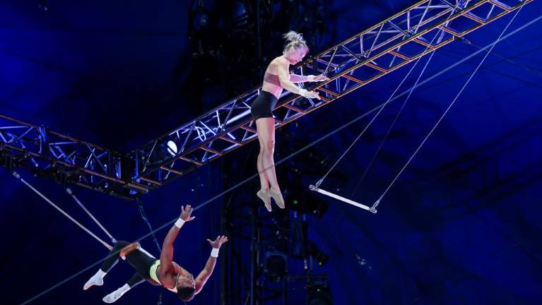 Cirque du Soleil presenetila toplina tržaških gledalcev