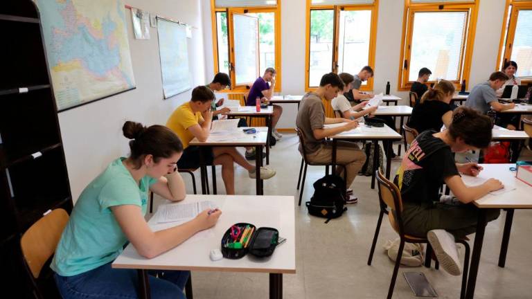 Večina razmišljala o umetni inteligenci