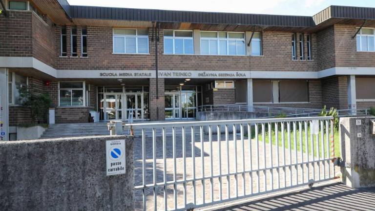 Za vse razrede nižje šole Ivana Trinka spet pouk na daljavo