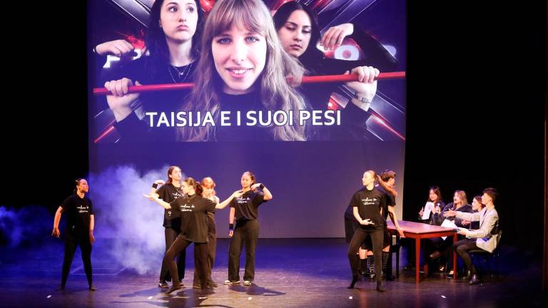 Goriški licejci na odru