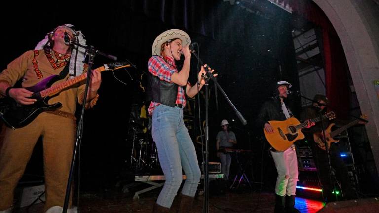 Pustne zabave na Tržaškem