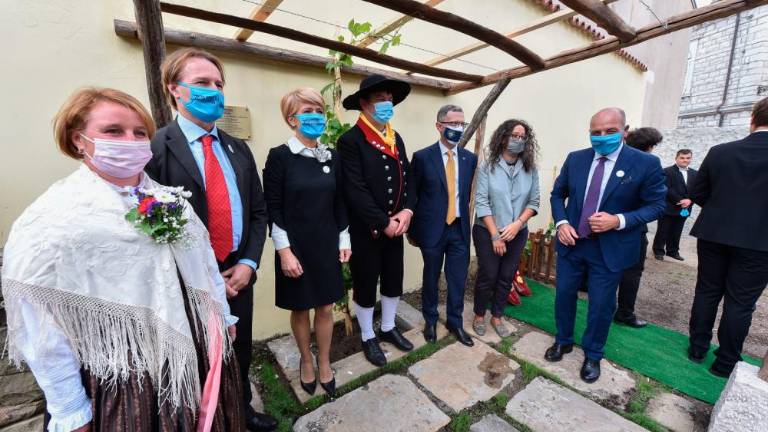 Ob 70-letnici Kmečke zveze trta prijateljstva in nova etiketa prosekarja