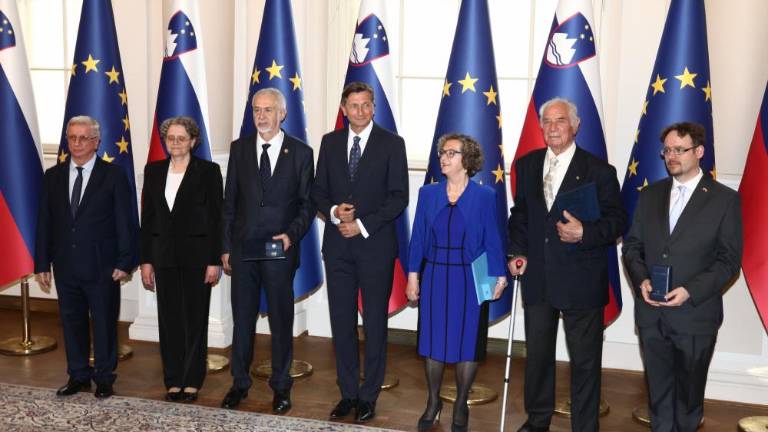 Visoki odlikovanji za Tamaro Blažina in Alojza Debelisa