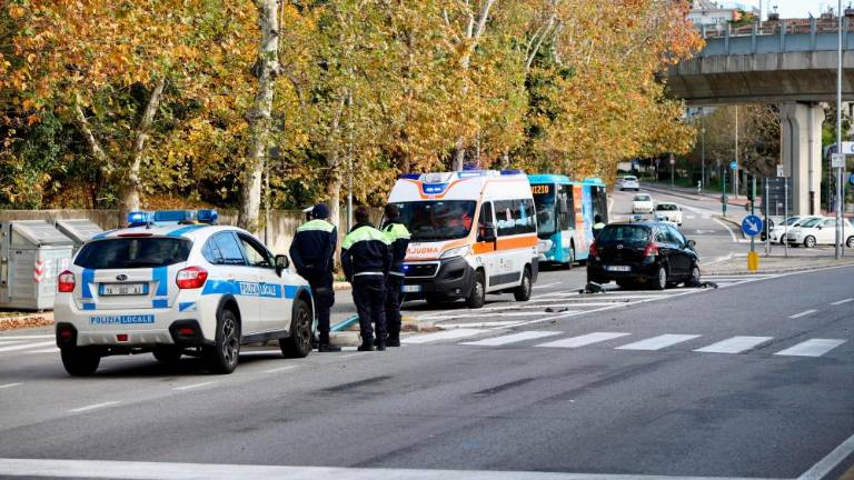 Pri Svetem Andreju podrl semafor