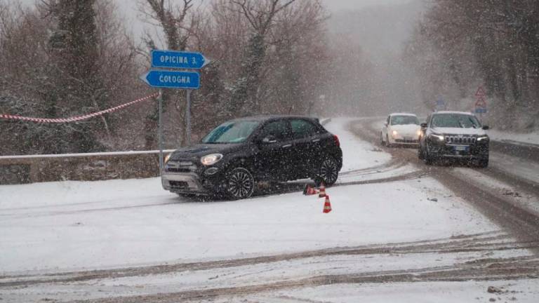 Zaradi snega zaprli več ulic