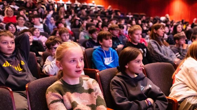 Kinomagnet za tkanje novih prijateljstev