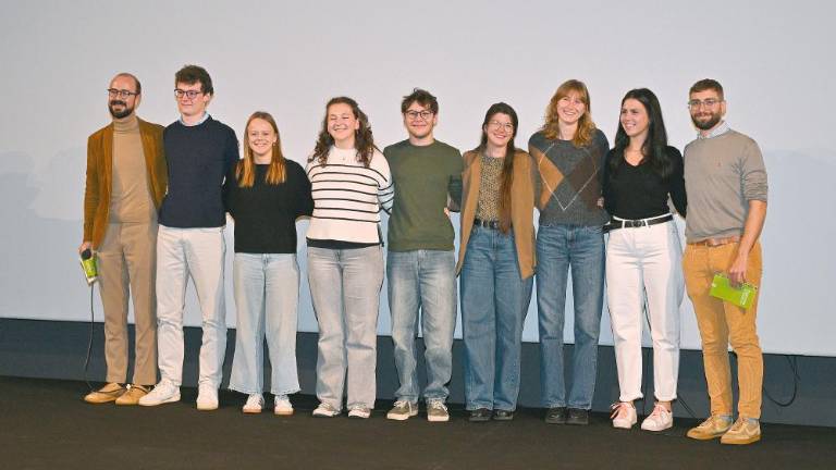 Spomini mladih zamejk in zamejcev na otroštvo in odraščanje v tržaških rajonih