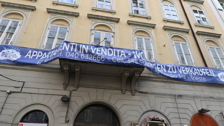 Nepremičnine dražje, ponudba ne dohaja povpraševanja