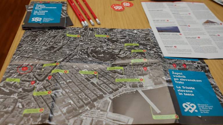 Po slovenskem Trstu z novim žepnim vodnikom