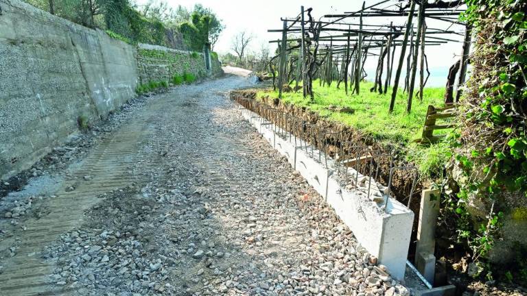 V Kontovelskem bregu nastajajo podporni zidovi