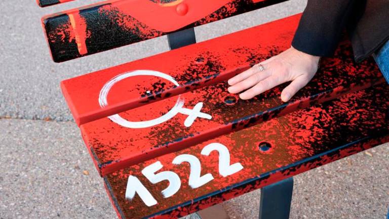 Samo ozaveščena družba lahko kljubuje nasilju