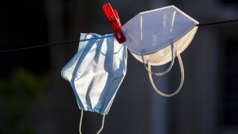 V Sloveniji so se poslovili tudi od zaščitnih mask