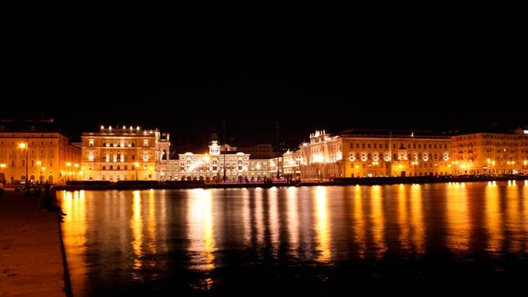 Ob 22. uri 31,5°C, nato lep del noči nad 30°C!