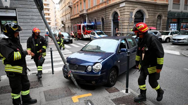 V križišču trčila bmw in volkswagen