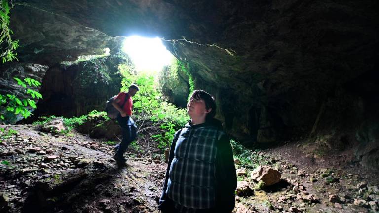 Uspel pohod po kraških pečinah in spomenikih