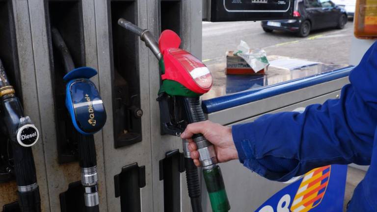 Prodaja goriva spet upada