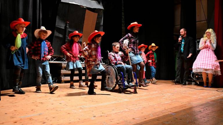 Pustni defile najmlajših na Opčinah