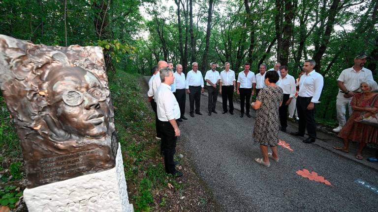 Pesniška pot letos združila Col in Tomaj