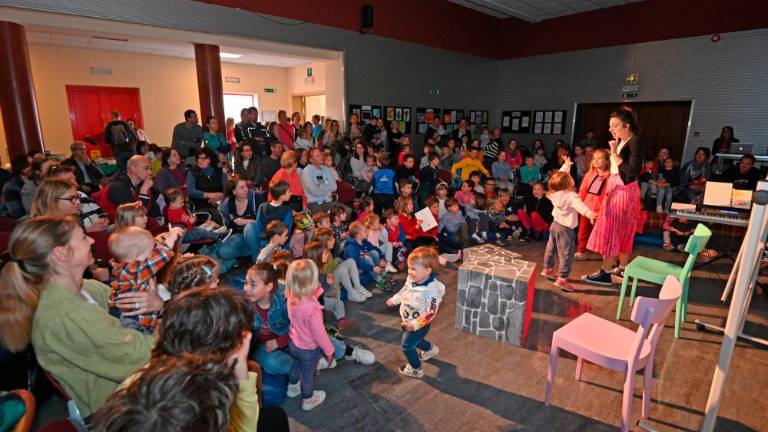 Pravljicam posvetili cel dan